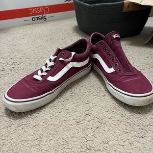 Burgundy women’s vans! Great condition both laces will be in! Sole need a scrub!